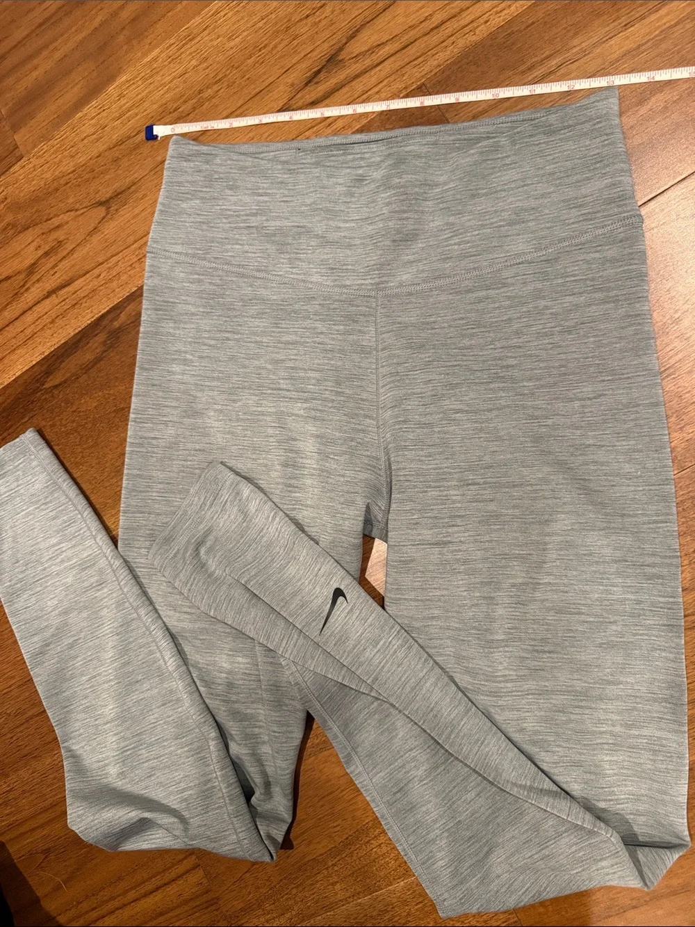 Bundle: 3 pieces Nike activewear best size Medium